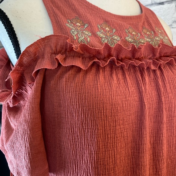 LC Lauren Conrad Embroidered Pink Cold Shoulder Boho Dress size XS oversized - Picture 9 of 10